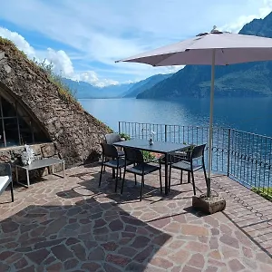 Zu , Riva di Solto Italia